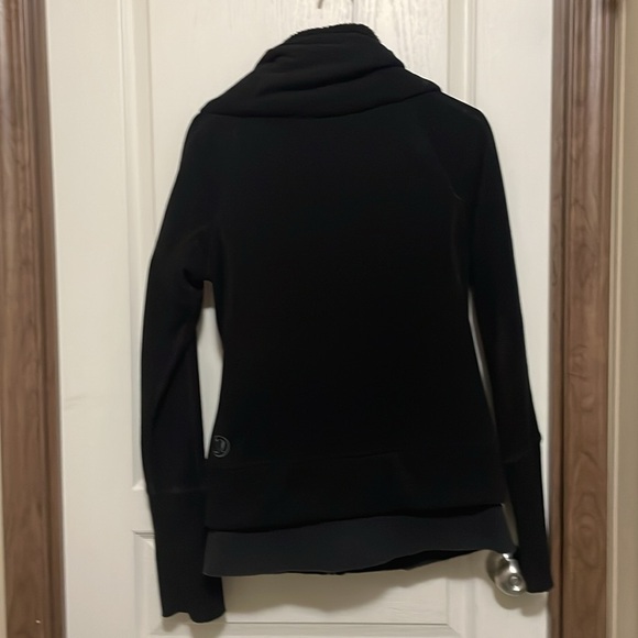 Lululemon Off the Mat Fleece Jacket - Picture 3 of 6